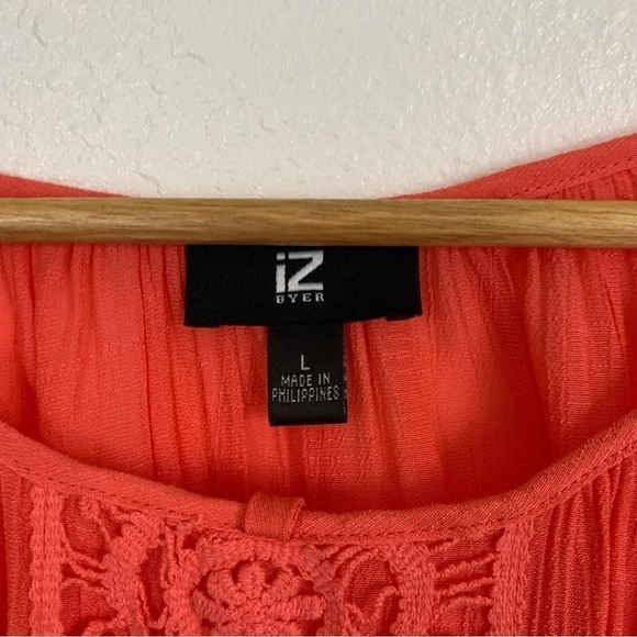 I.Z Byer Salmon Boho Crochet Front Blouse Top Size L - Picture 5 of 6